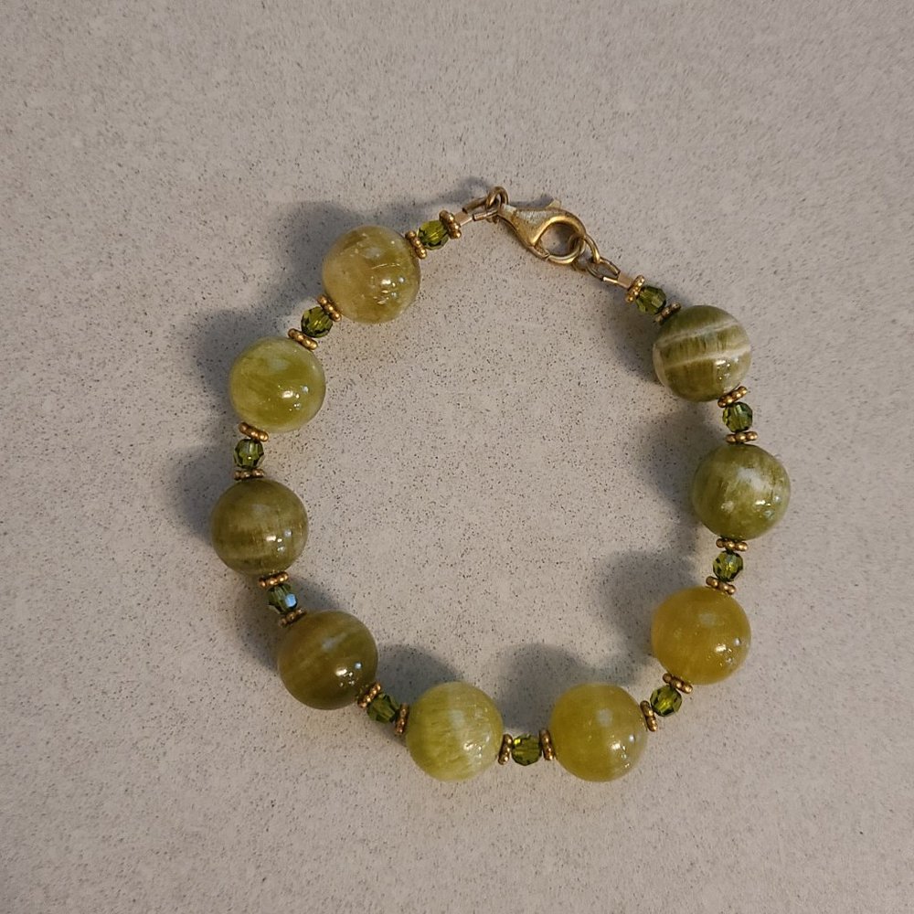 Jade Colored Glass Beaded Bracelet